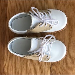 Toddler / kid khaki white saddle shoe